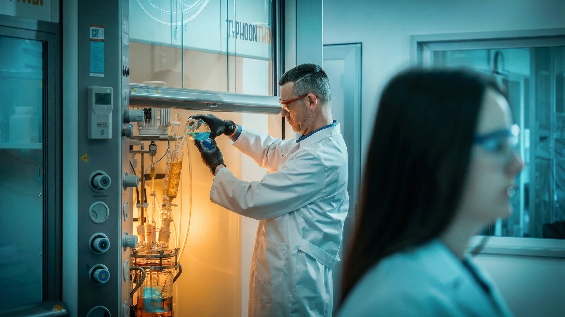 chemists-working-with-test-tubes